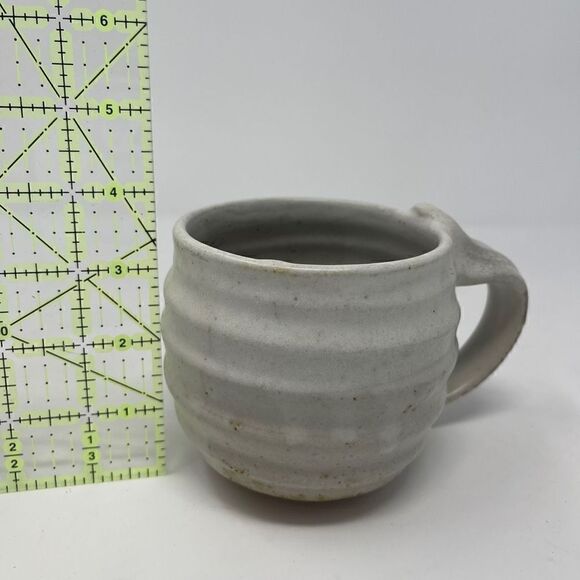 Studio Stoneware Pottery Mug - Picture 3 of 5
